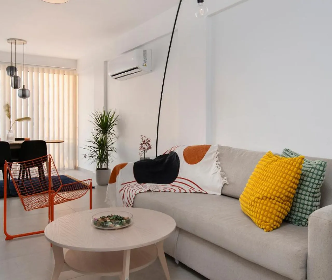 Amazing Two Bedroom Apartment لارنكا