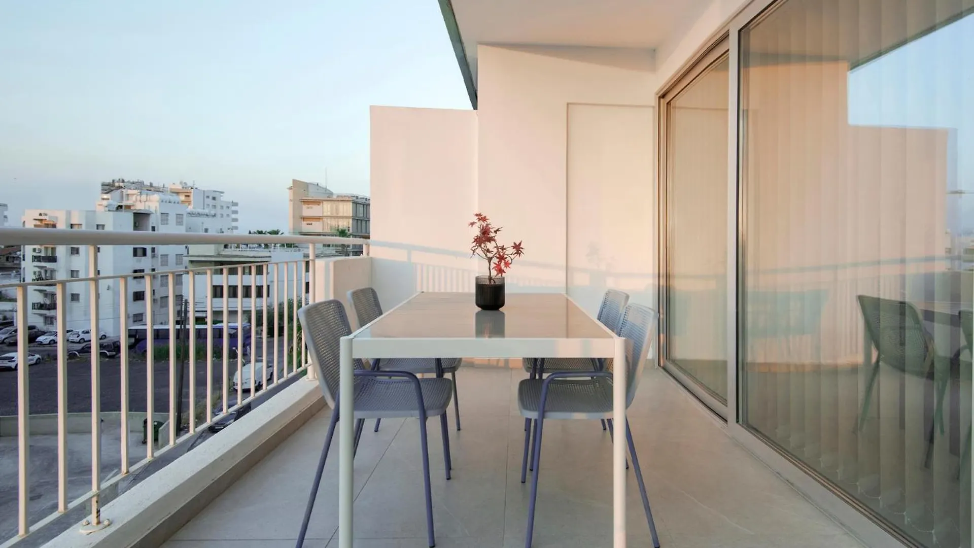 Amazing Two Bedroom Apartment لارنكا قبرص