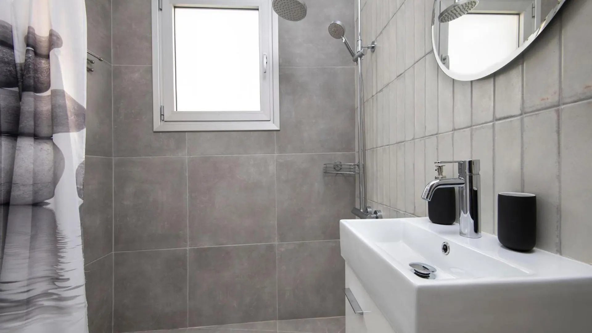 Amazing Two Bedroom Apartment لارنكا